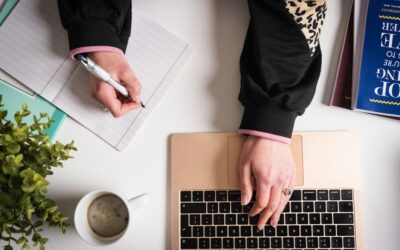 如何建立無法被 AI 取代的思考習慣？密涅瓦大學的啟發：先寫假設，再問 AI